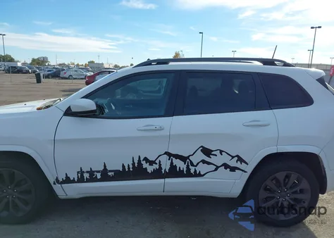 2020 Jeep Cherokee High Altitude 4X4 from USA, damaged, VIN 1C4PJMDN1LD568120